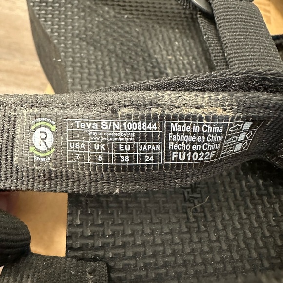 Teva Flatform Universal Sandal - Picture 6 of 7